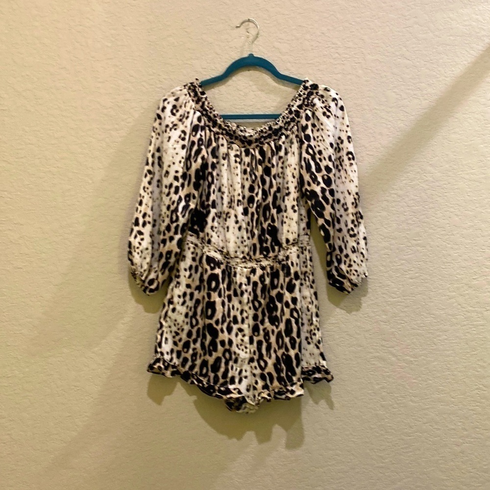 ▶️Bebe◀️ Animal Print Blouse In Medium
